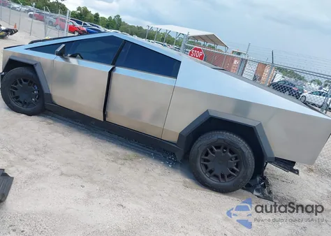 2024 Tesla Cybertruck z USA, uszkodzony, nr VIN 7G2CEHED4RA025792